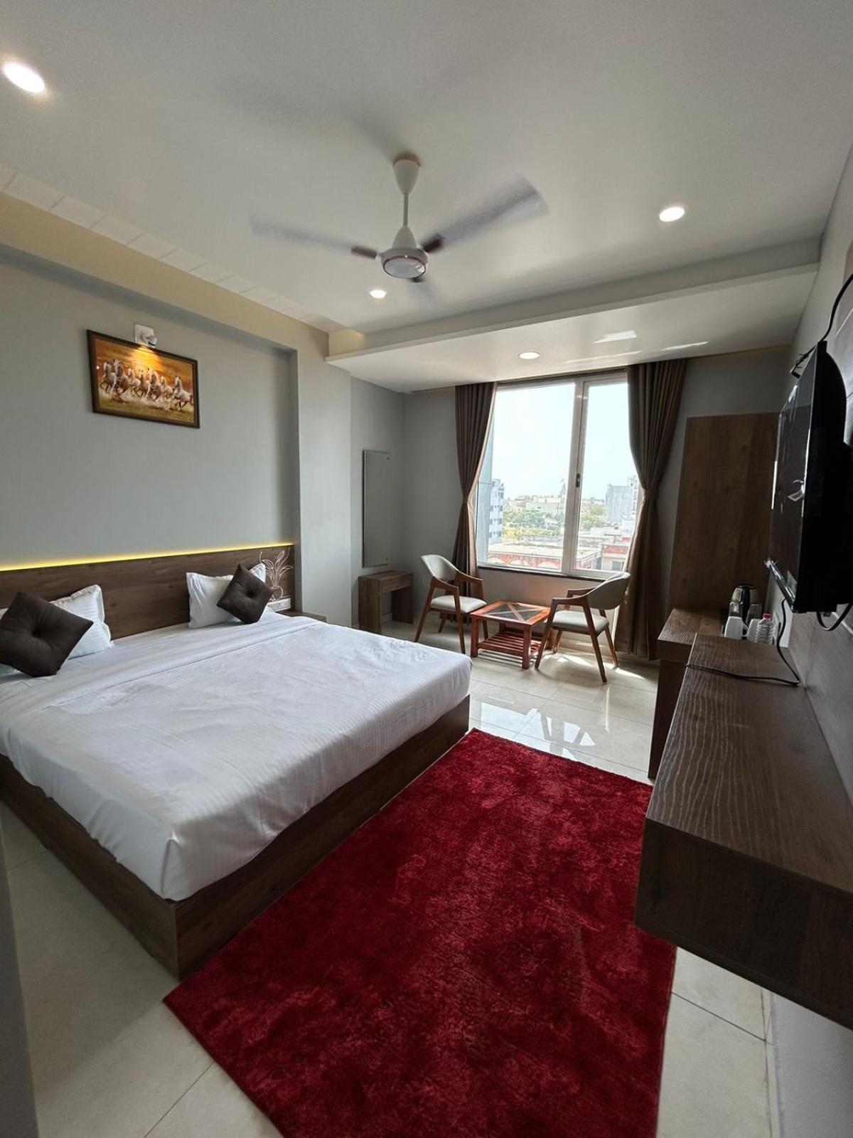 Hotel Holiday Icon Dwārka Dış mekan fotoğraf