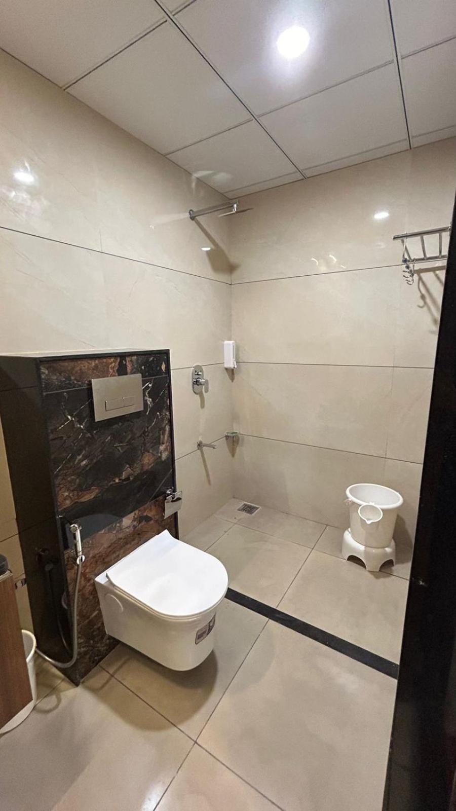 Hotel Holiday Icon Dwārka Dış mekan fotoğraf